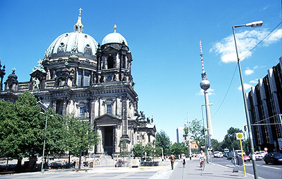 berlin-r10-33.jpg (51556 bytes)